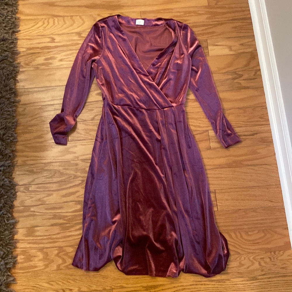 Target brand maroon velvet midi dress